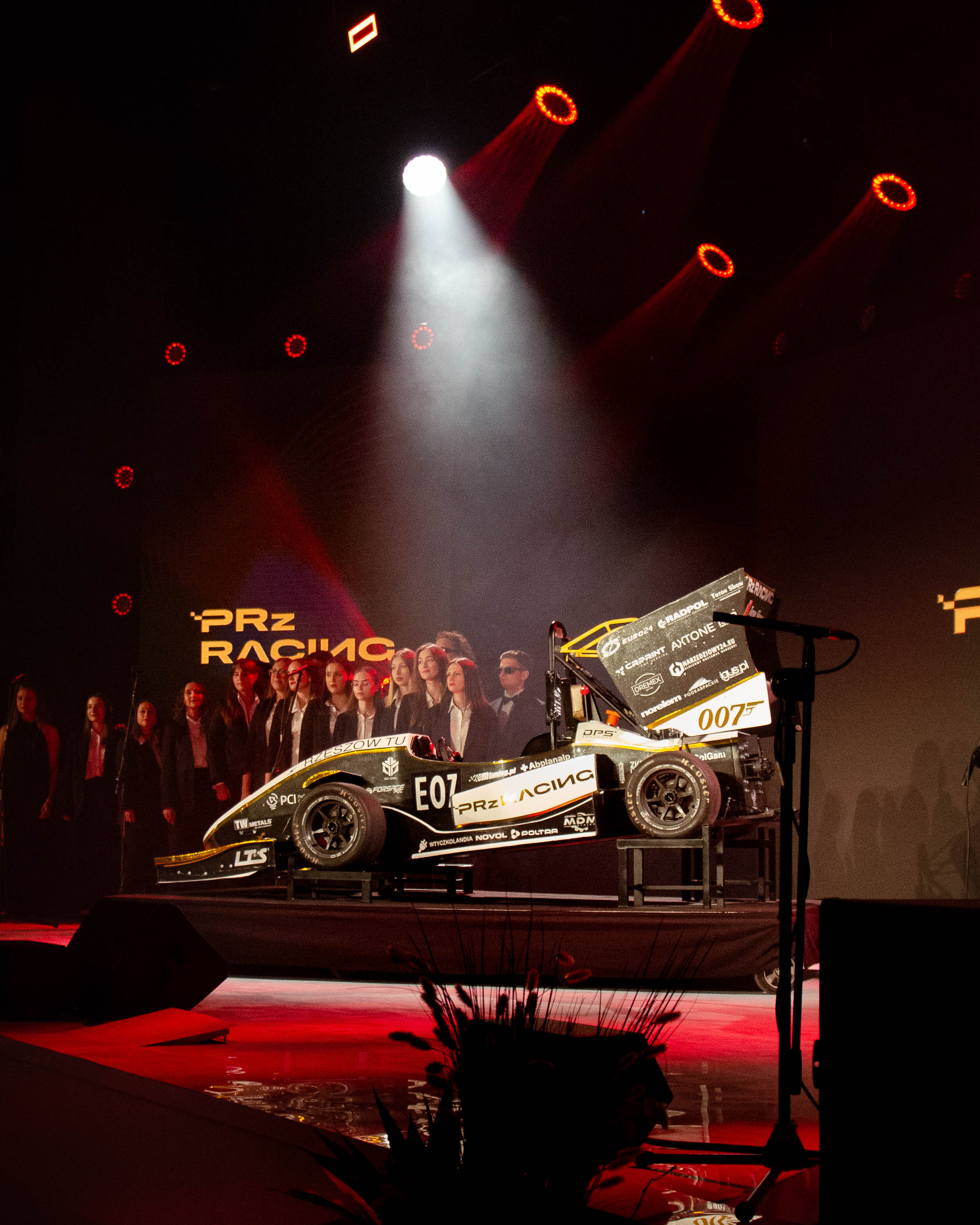 PRz_RACING25premiera03.jpg